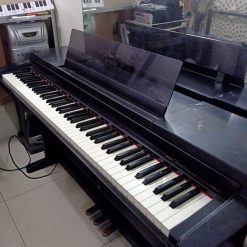 Đàn piano Yamaha CLP-560